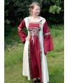 Jolie robe médiévale avec capuche pointue