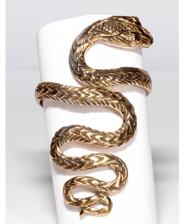 Bague serpent en bronze : une touche envoûtante pour votre style
