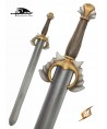 La belle garde ailée renforce le style medieval fantasy de cette solide  épée  stronghold