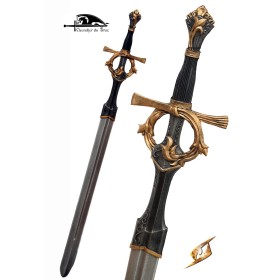Cette épée à deux mains Stronghold est magnifique avec sa garde dorée et son grand ricasso