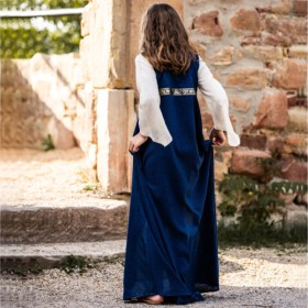 La robe Piccola Donna bleue et blanche vue de dos