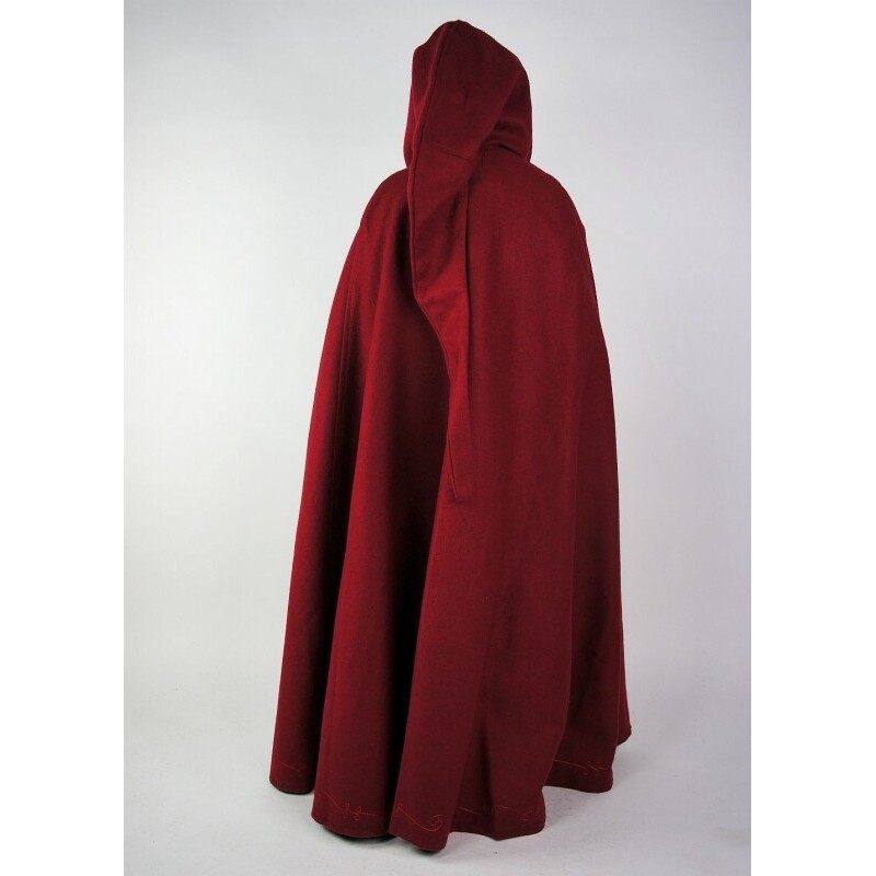 Cape en laine pour enfant avec broderies faites à la main Cape en laine pour enfant avec broderies faites à la main