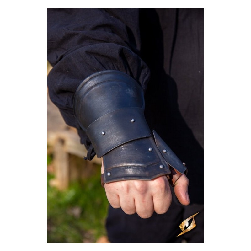 Demi-gantelet en acier de l'éclaireur