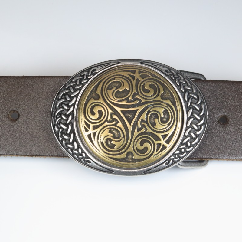 Boucle de ceinture bi-ton avec motifs triskel et noeuds celtique