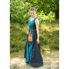 De jolis lacets bleus pour une robe médiévale ajustable