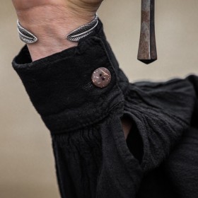 Finition : bouton en bois